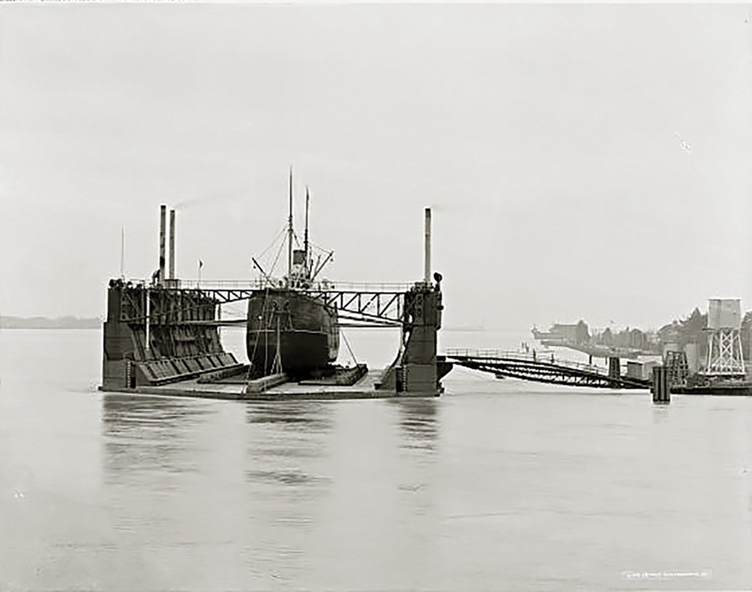 Unknown vessel in the Navy drydock at Algiers, 1903.