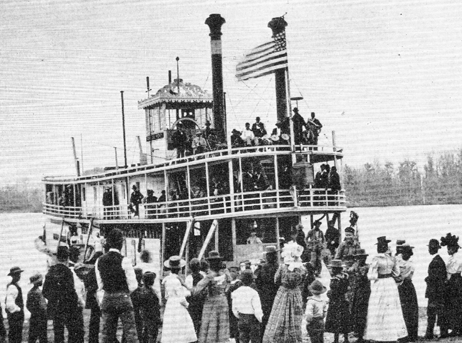 The Gracie Kent at an Atchafalaya River landing in 1898.