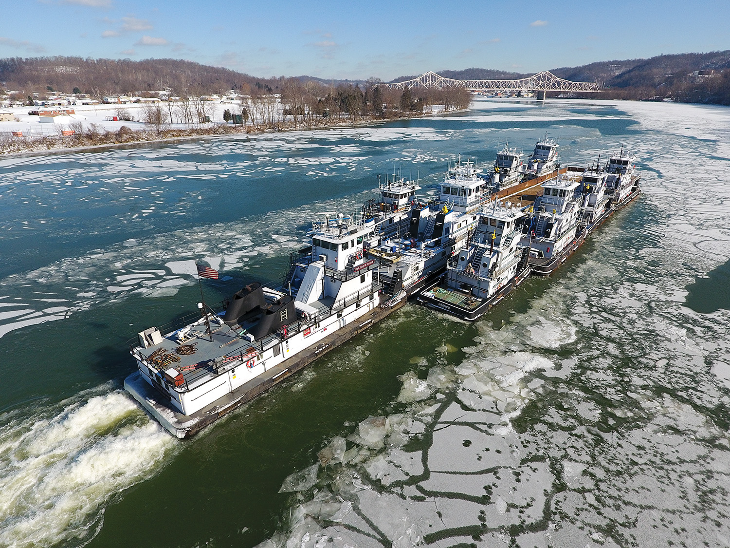 Flotilla Of Former Kirby Boats Towed Up Ohio River