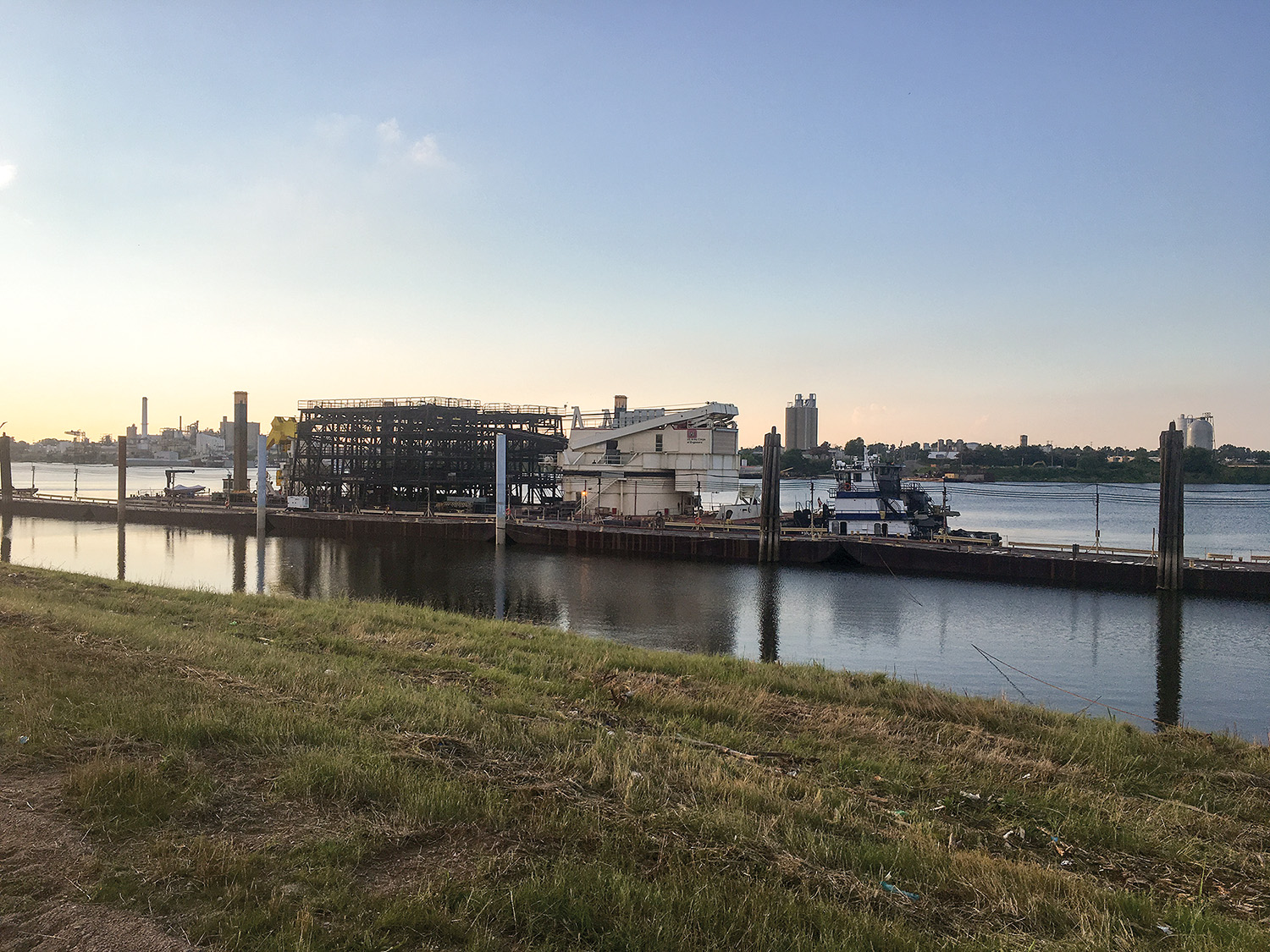 Corps crane barge Henry M. Shreve en route to Mobile, Ala.