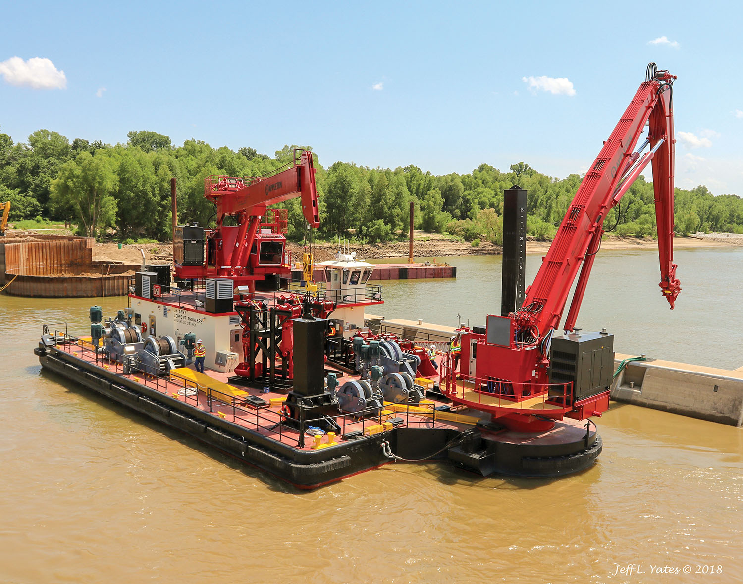 The wicket lifter Keen was built by Conrad Shipyard. (—photo by Jeff L. Yates)