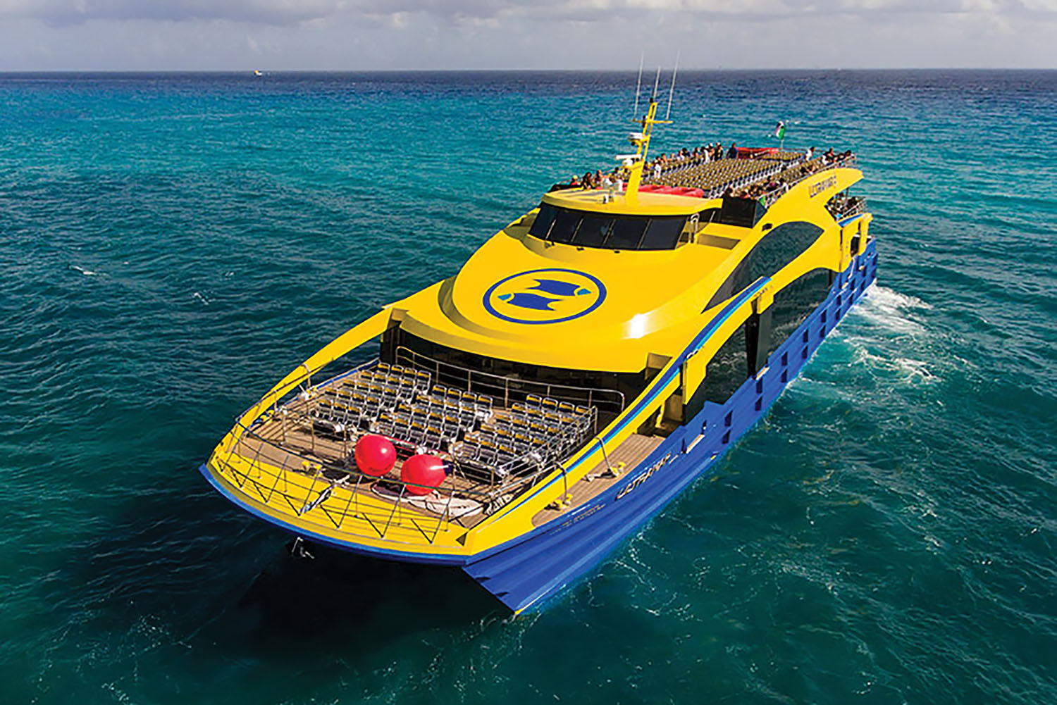 Midship Marine, Incat Crowther Deliver Mexican Ferry