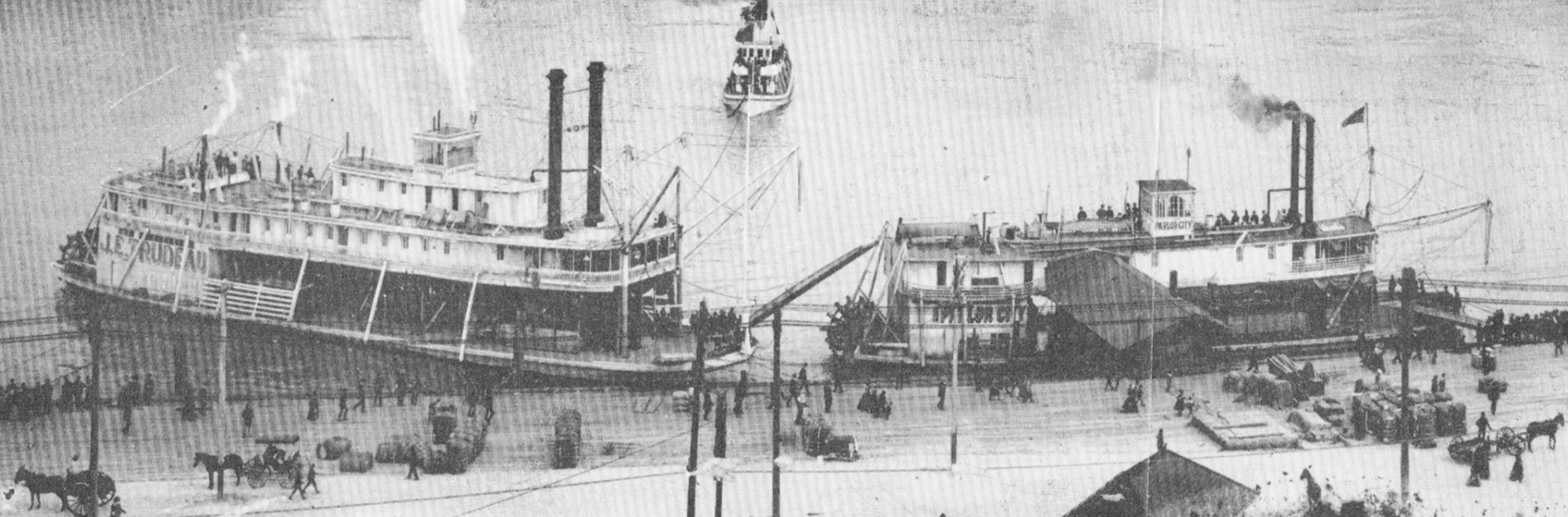 The packets J.E. Trudeau (left) and Parlor City at New Orleans for the 1900 Mardi Gras.