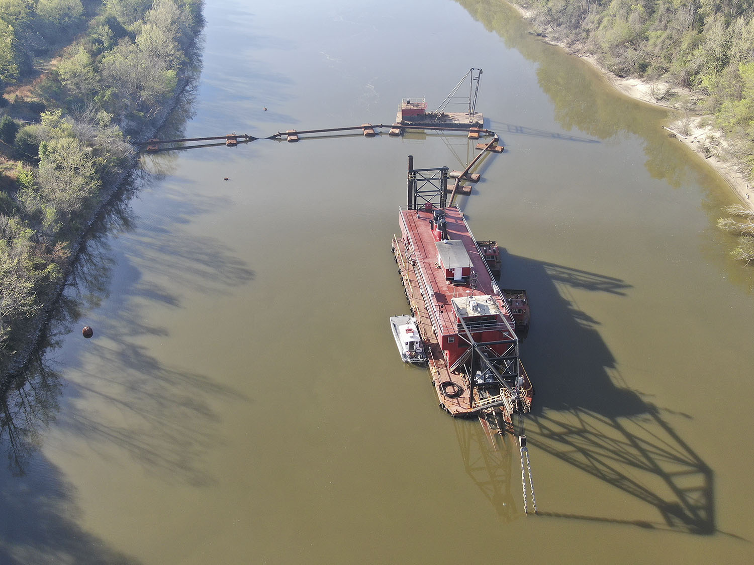 Mike Hooks dredge E. Stroud near Aberdeen Lock on the Tennessee-Tombigbee Waterway. (Photo courtesy of Corps of Engineers)