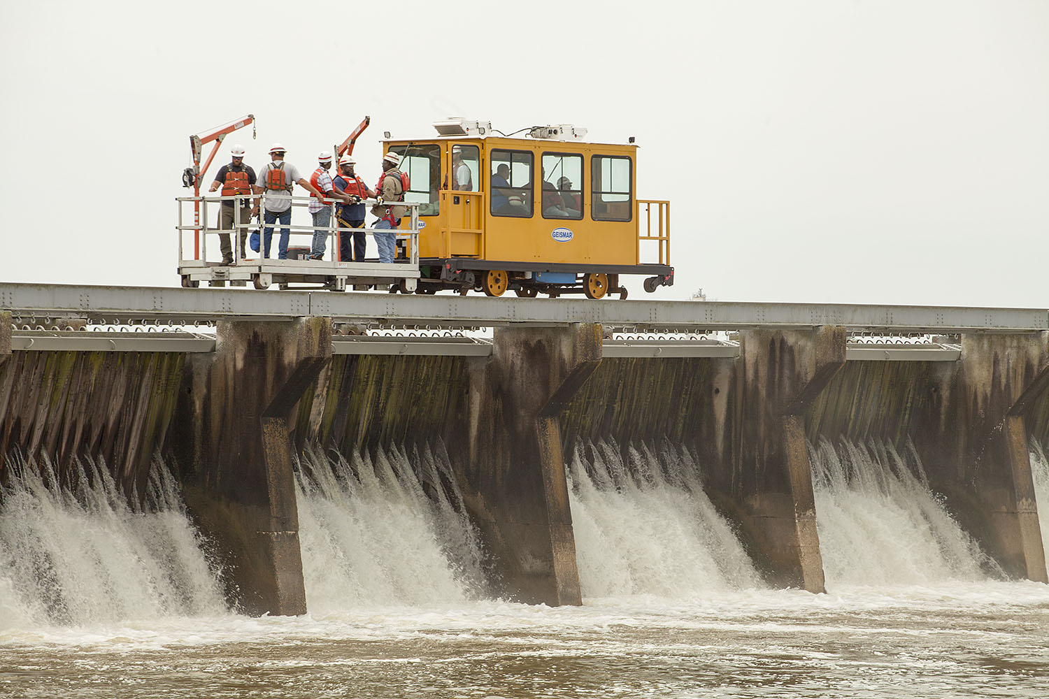 As River Rises, Corps Begins Reopening Bonnet Carré Spillway