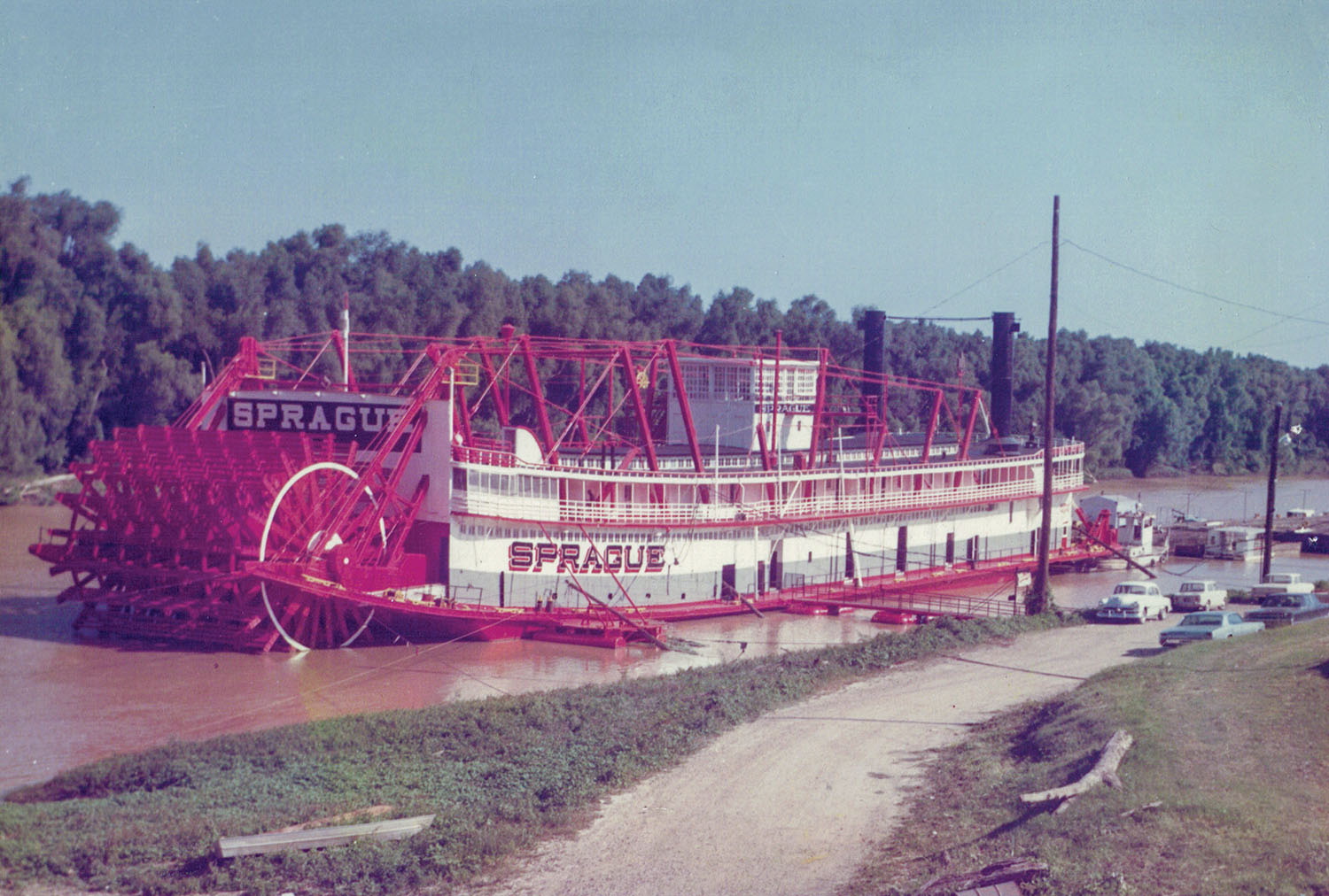 The famed towboat Sprague at the Vicksburg, Miss., waterfront in June 1969. (Keith Norrington collection)