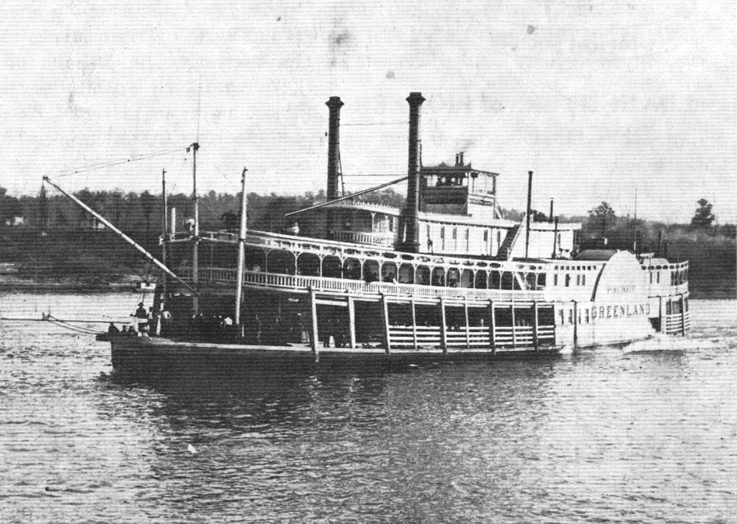 Caption for photo: The Greenland underway on the Ohio River at Burkes Point. (Keith Norrington collection)