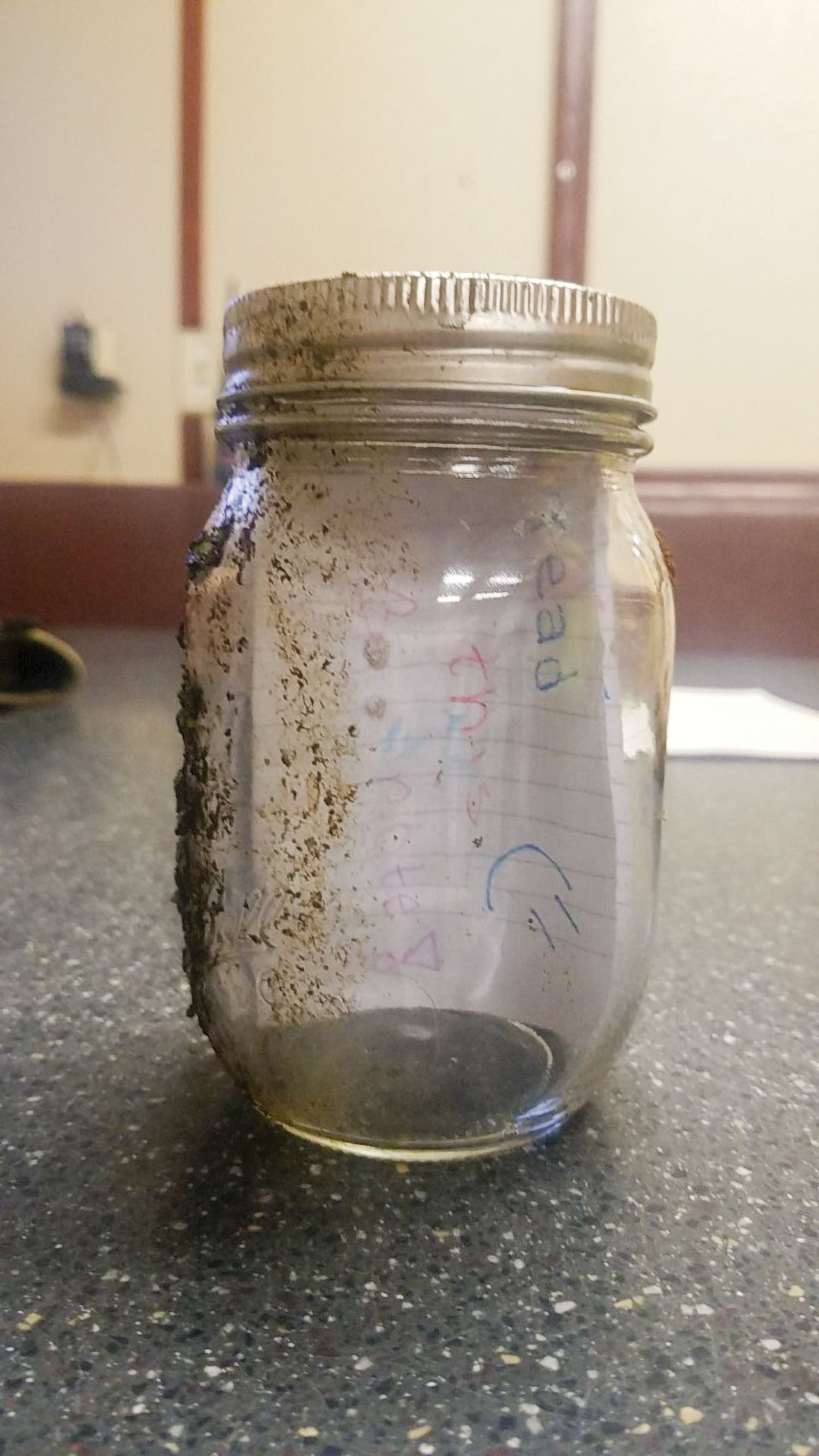 Bottled message pulled from Mississippi River near La Crosse, Wis.
