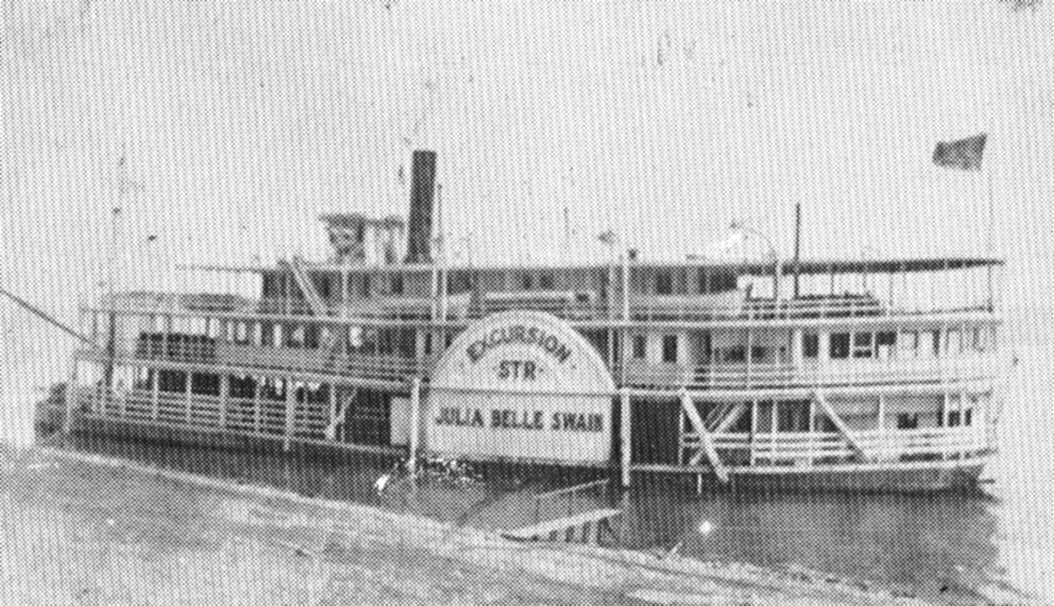 The excursion steamer Julia Belle Swain at a landing. (Keith Norrington collection)