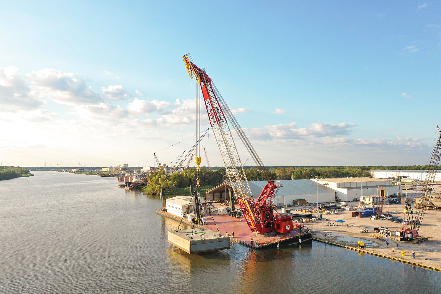 The new crane Quad Cities was designed and built by Seatrax, while the barge platform was built by Conrad Shipyards. (Photo courtesy of Seatrax Inc.)