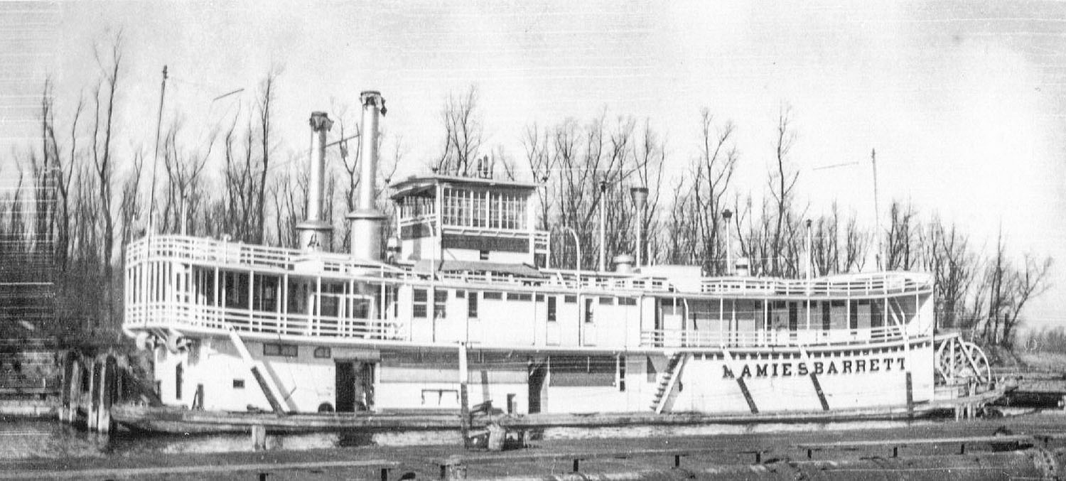 The Mamie S. Barrett in winter quarters at Alton Slough in 1934. (Photo by Ruth Ferris; Keith Norrington collection)