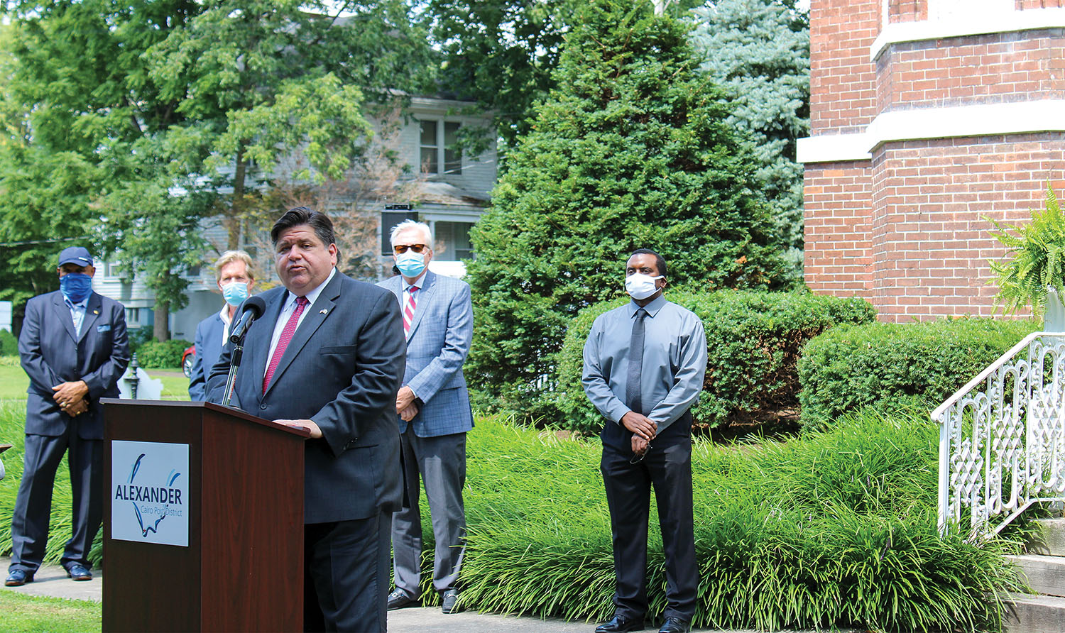 Illinois Gov. J.B. Pritzker announces $40 million in funding to the Alexander-Cairo Port District to build a riverport near the confluence of the Mississippi and Ohio rivers, just west of Cairo, Ill. (Photo by Shelley Byrne)