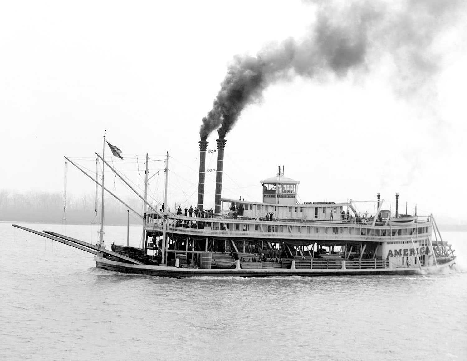 The cotton packet America underway. (Keith Norrington collection)