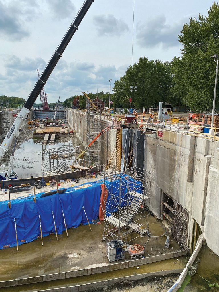 The Starved Rock Lock was dewatered as part of the project. (Courtesy of Alberici Constructors)