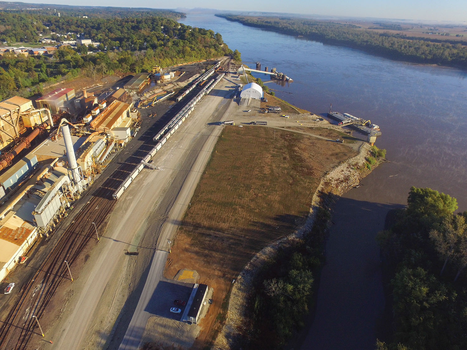 A former lead port at Herculaneum, Mo., has found new success shipping frac sand and bulk commodities. (Photo courtesy of Riverview Commerce Park Terminal)