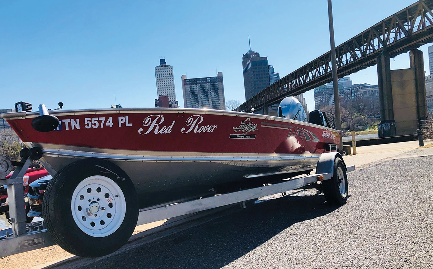 New Red Rover skiff has longer range, allowing a towboat to keep moving while being serviced.