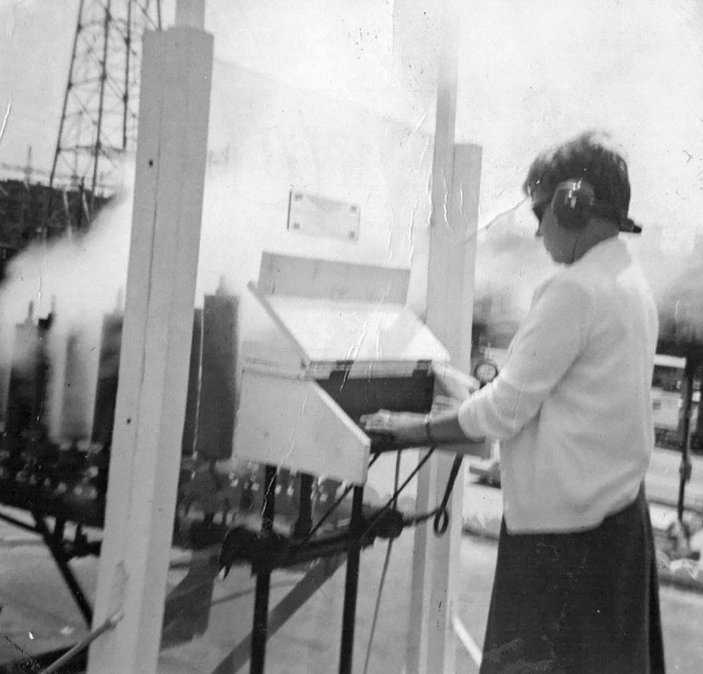 Shirley Burwinkle (1929–2021) at the Belle of Louisville calliope on August 11, 1968. (Keith Norrington collection)