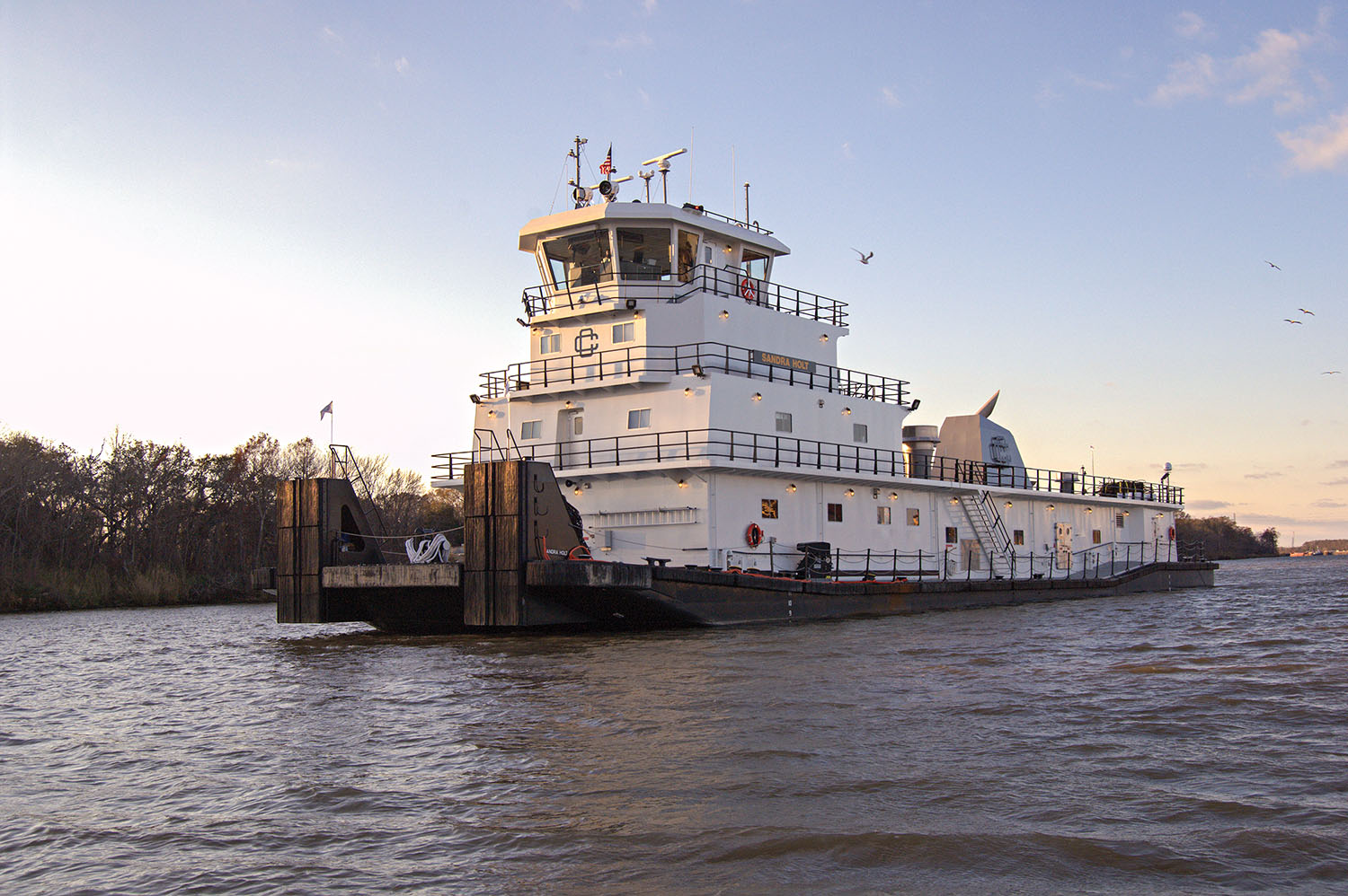 The 6,034 hp. mv. Sandra Holt is powered by GE Tier 4 diesel engines.