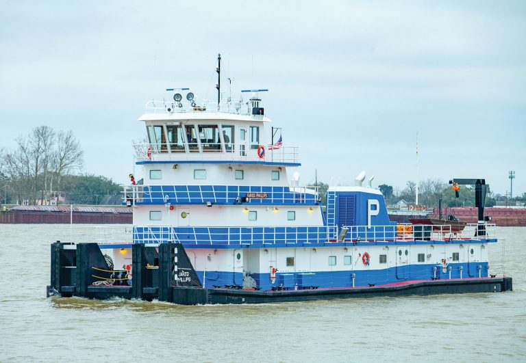 Parker Towing Christens Mv Jared Phillips The Waterways Journal