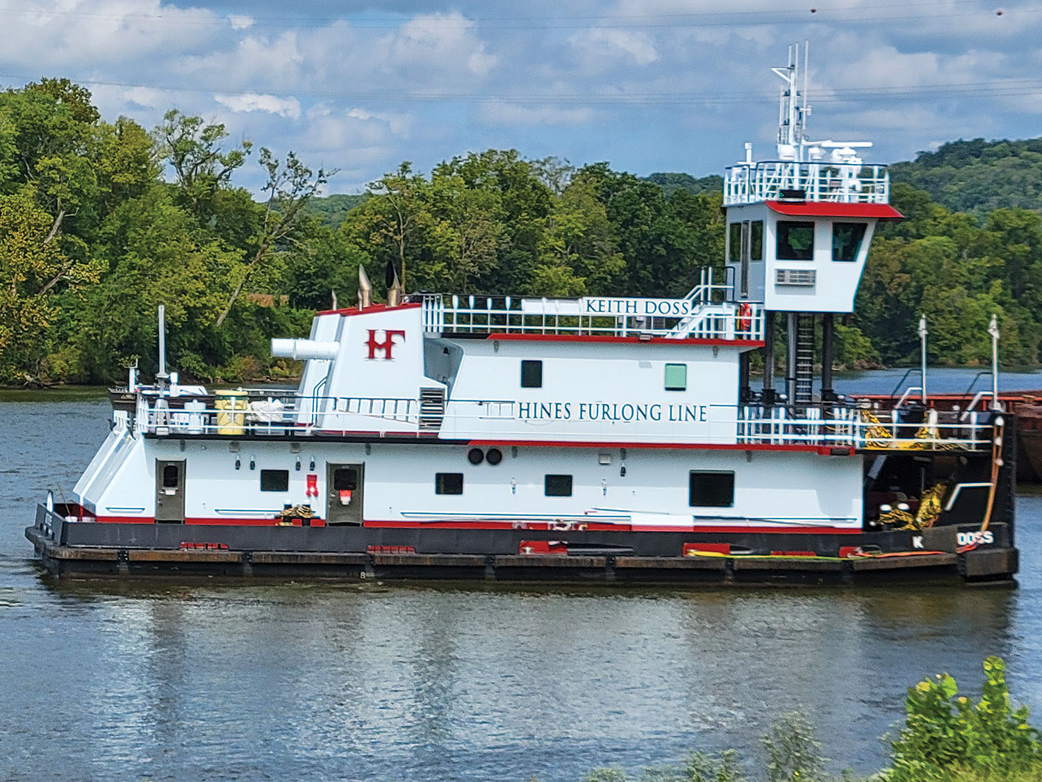 The retractable-pilothouse mv. Keith Doss was built by Intracoastal Iron Works. (Photo by Glenn Hendon)