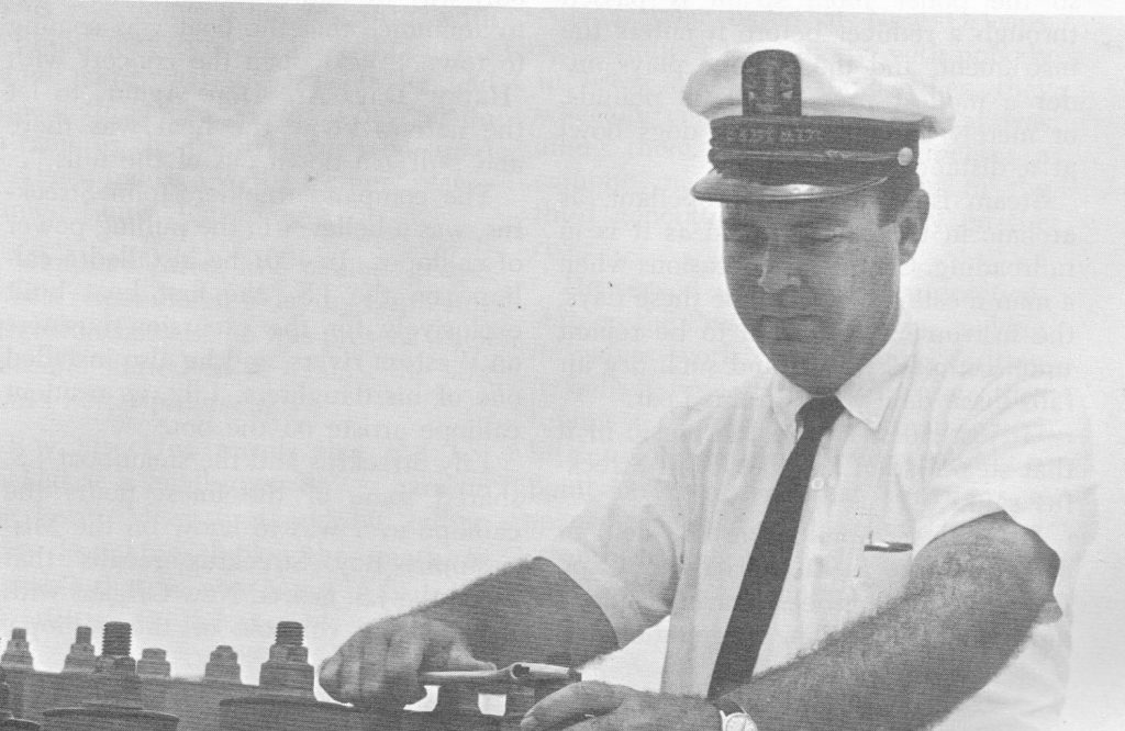 Capt. Bill Streckfus tuning the calliope atop the S.S. Admiral in 1964. (Keith Norrington collection)