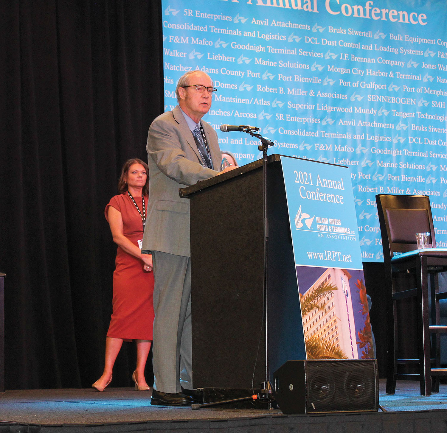 Capt. James Murphy receives the 2021 lifetime achievement award from Inland Rivers, Ports and Terminals Inc. at the organization’s annual conference in October in Biloxi, Miss. (Photo by Dee Dee Whittaker)