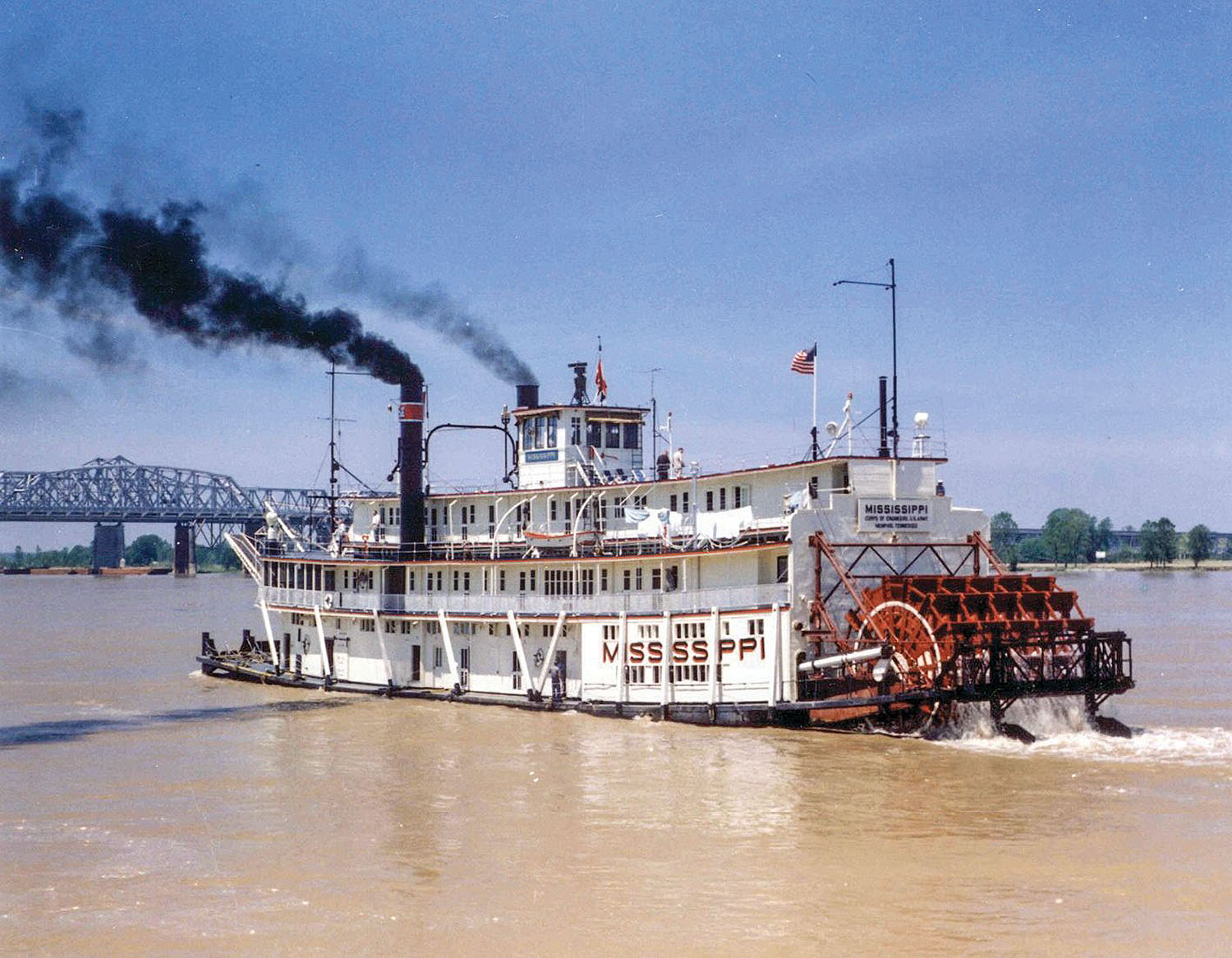 The pristine sternwheeler Mississippi III underway at Memphis. (Keith Norrington collection)
