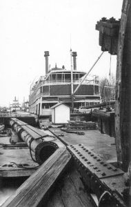 The Idlewild as seen at Alton Slough from the fantail of the Golden Eagle, 1935. (Keith Norrington collection)