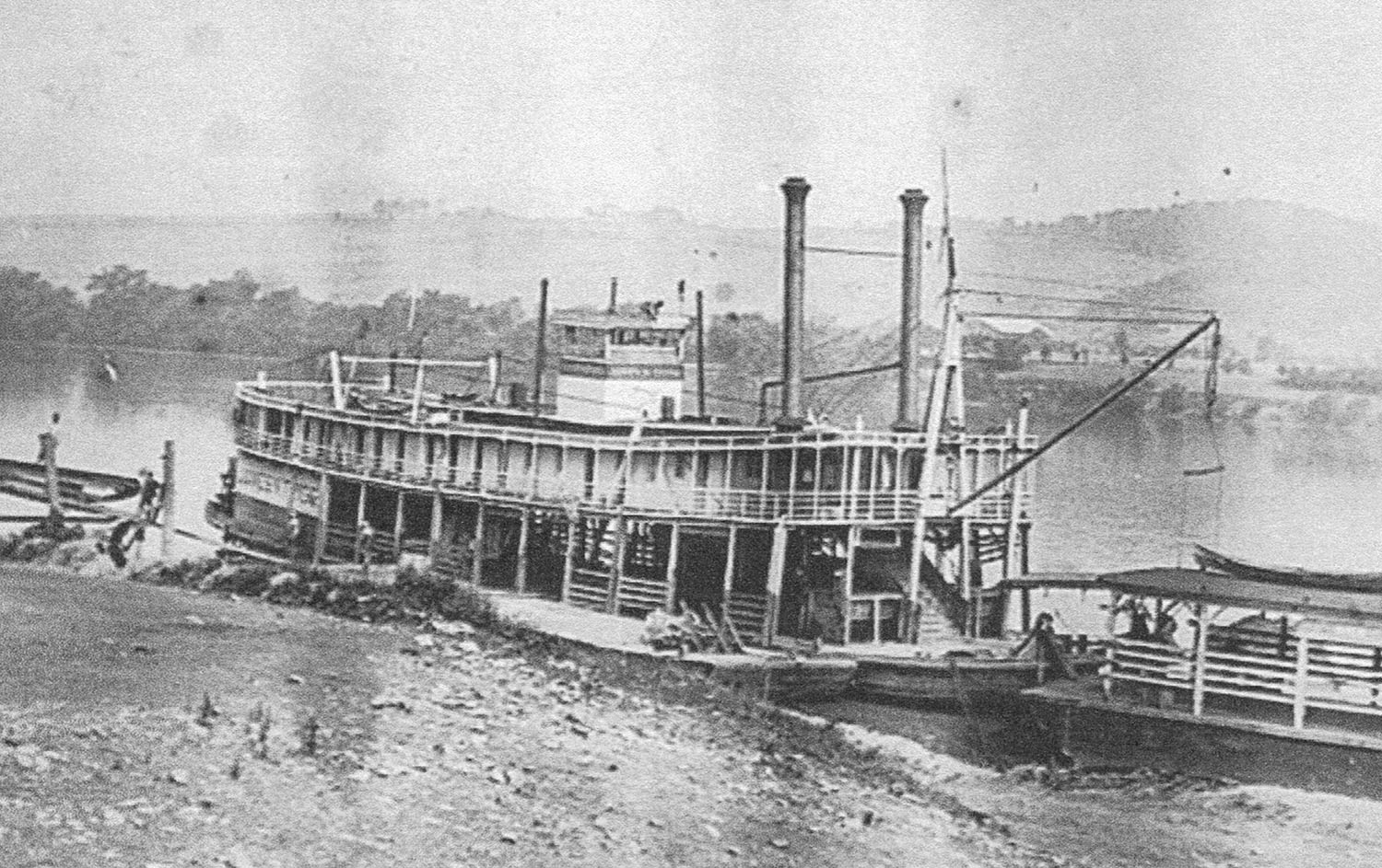 The James N. Trigg at the Chattanooga wharf. (Keith Norrington collection)