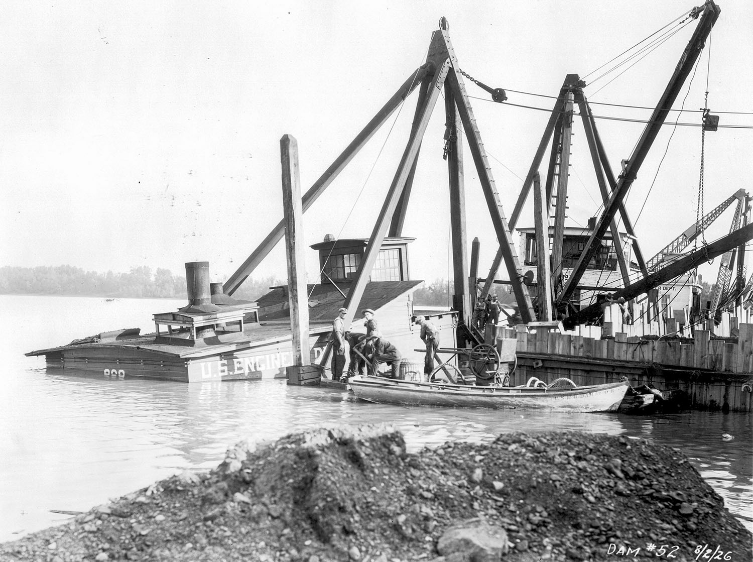 Crews construct Ohio River Locks and Dam 52 on August 2, 1926. (Photo courtesy of Louisville Engineer District)