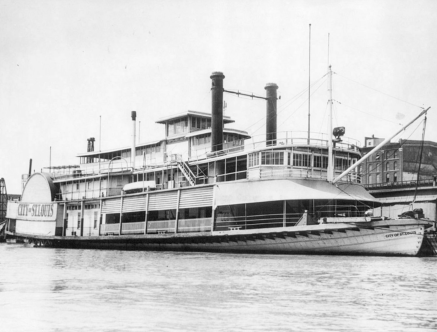 St. Louis’ Namesake Harbor Boat