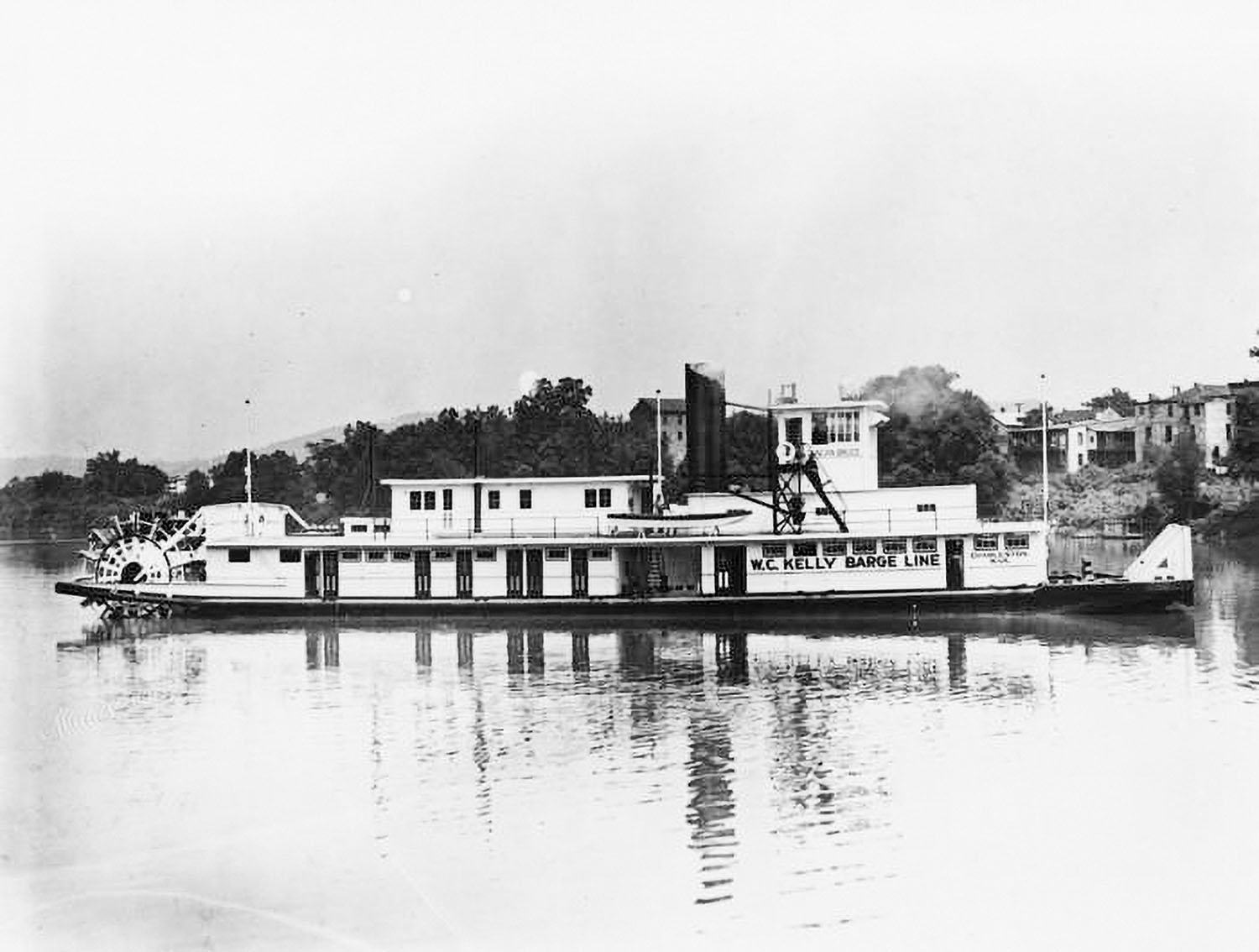 The Duncan Bruce new at Ward Construction in 1927. (Dan Owen/Boat Photo Museum)