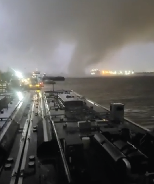 EF-3 Tornado Crosses Mississippi River In New Orleans