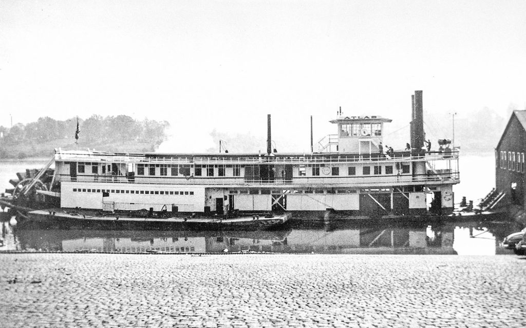 The Atlas tied off at Cincinnati after rebuild. A copy of this photo hung aboard in the Merdie Boggs & Sons office for years. (Capt. David Smith collection)