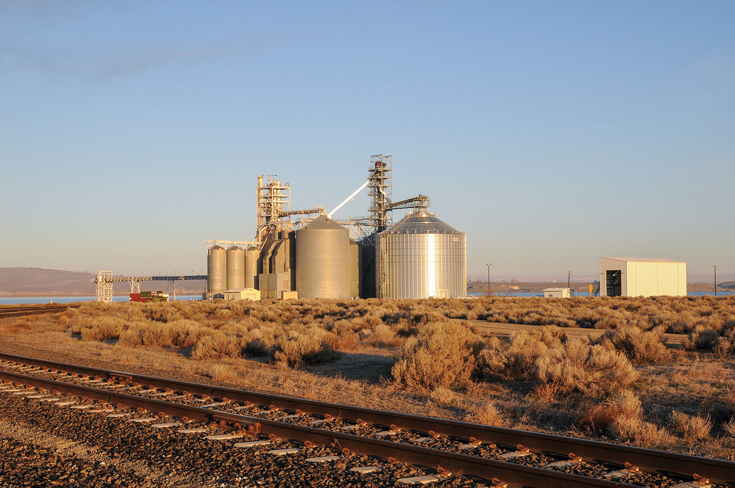 The rail-to-barge facility at the Port of Morrow in Boardman, Ore., will be expanded thanks to a $2.1 million state grant. (Photo courtesy of Morrow County Grain Growers Inc.)
