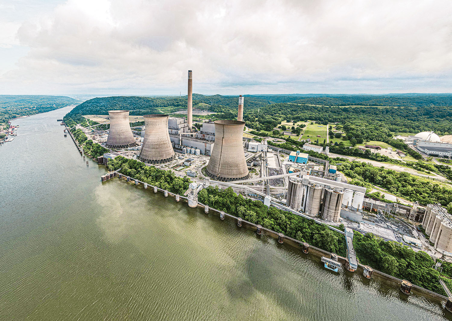 Drone photo shows the extensive river infrastructure at the former coal-fired power plant site in Shippingport, Pa., at Miles 33 and 34 on the Ohio River. It is one of two sites the Frontier Group of Companies purchased May 31 and plans to redevelop. The new name of the site is the Shippingport Industrial Park. (Photo courtesy of Frontier Group of Companies)