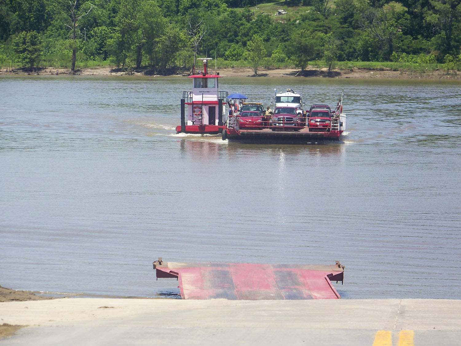 Cave-In-Rock Ferry Again Continues Ohio River Service After Last-Minute Deal