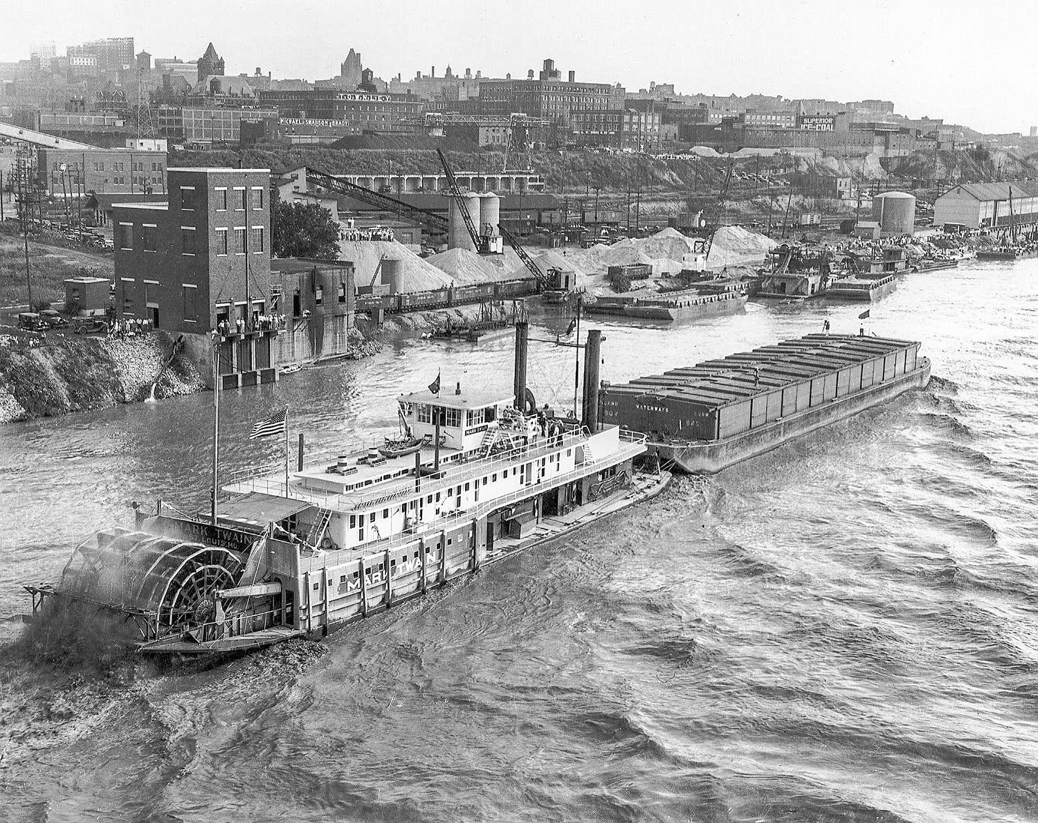 Str. Mark Twain arriving at Kansas City June 27, 1932. (Photographer unknown, David Smith collection)