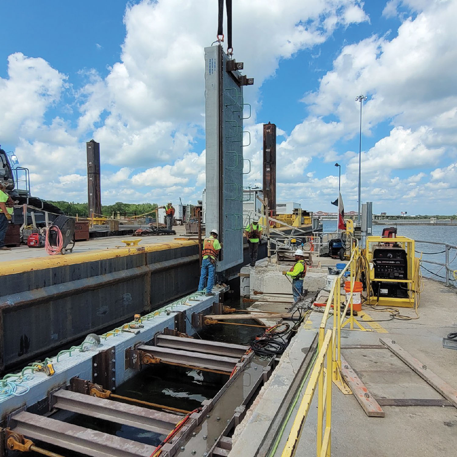 Crews install bulkhead recesses at Brandon Road Lock in August 2022 to prepare for a 2023 dewatering of the lock. (Photo courtesy of Rock Island Engineer District)