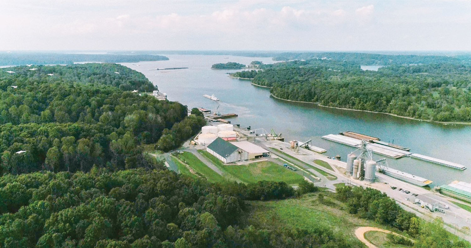 The Eddyville Riverport and Industrial Authority in Eddyville, Ky., is using a provision of the recently passed WRDA 2022 legislation to gain additional frontage along Lake Barkley, an impoundment of the Cumberland River in far western Kentucky. The port has also had other recent grant applications approved and has gained new tenants. (Photo courtesy of the Eddyville Riverport and Industrial Authority)