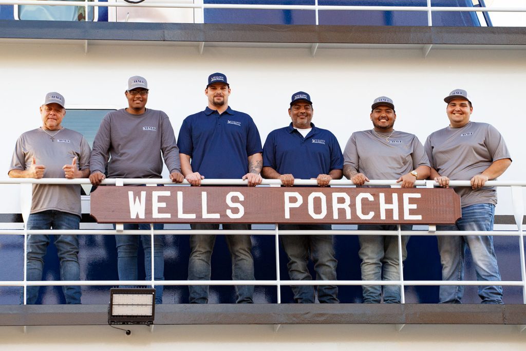 Mv. Wells Porche crew. (Photo by Frank McCormack)