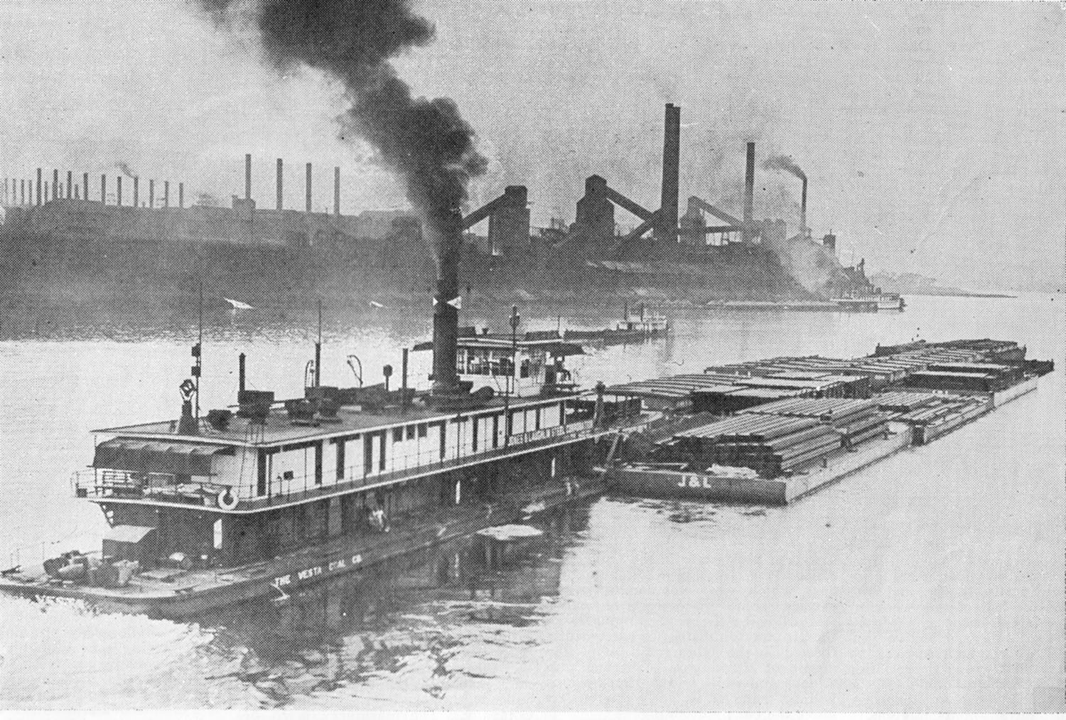 The str. Vesta departing Pittsburgh with a tow for Memphis in 1935. (WJ, August 31, 1935,  David Smith collection)