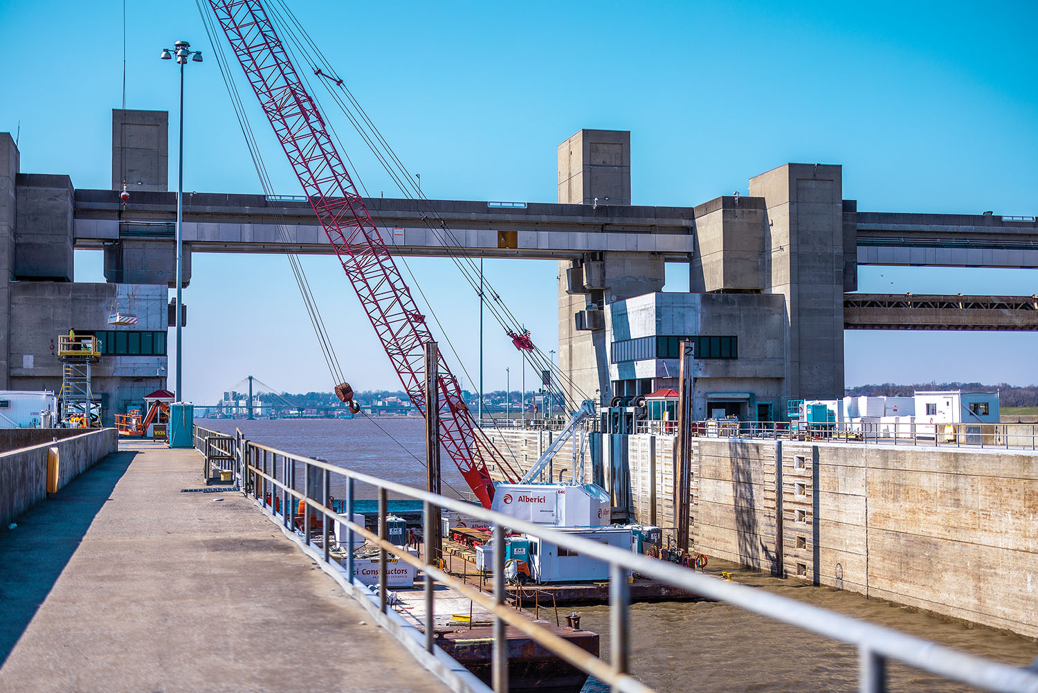 Phase II of the Mel Price Lock project involved demolition and reconstruction of a lock overlook building. (Photo courtesy of Alberici Constructors)