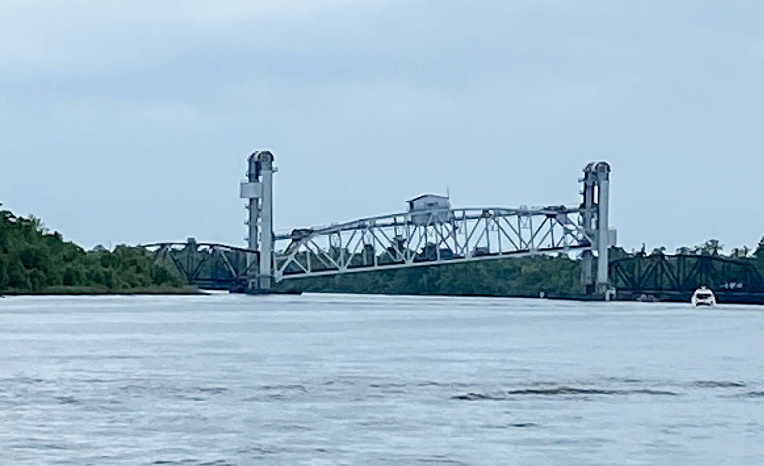 "Cattywampus" lift span of CSX Railroad bridge at Mobile River Mile 14 on May 6. (Photo courtesy of Mobile Engineer District)