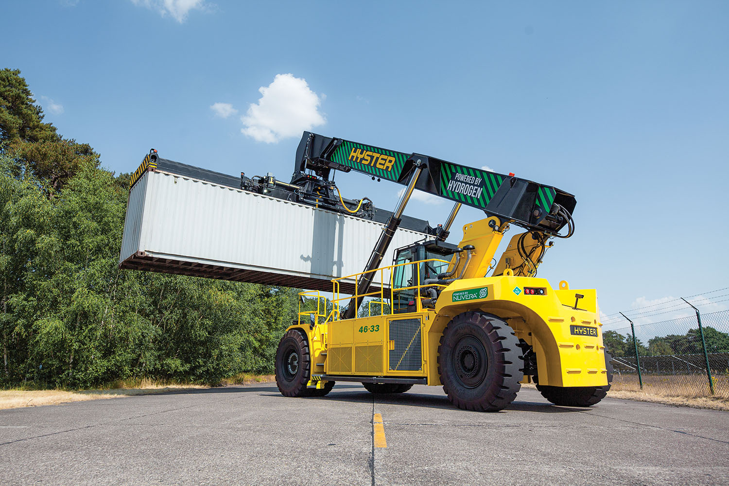 Hyster Ships Hydrogen Fuel Cell ReachStacker To Port Of Valencia