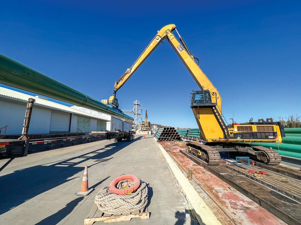 Pipes being unloaded in Nebraska City. (Photo courtesy of Prairie State Marine Services)