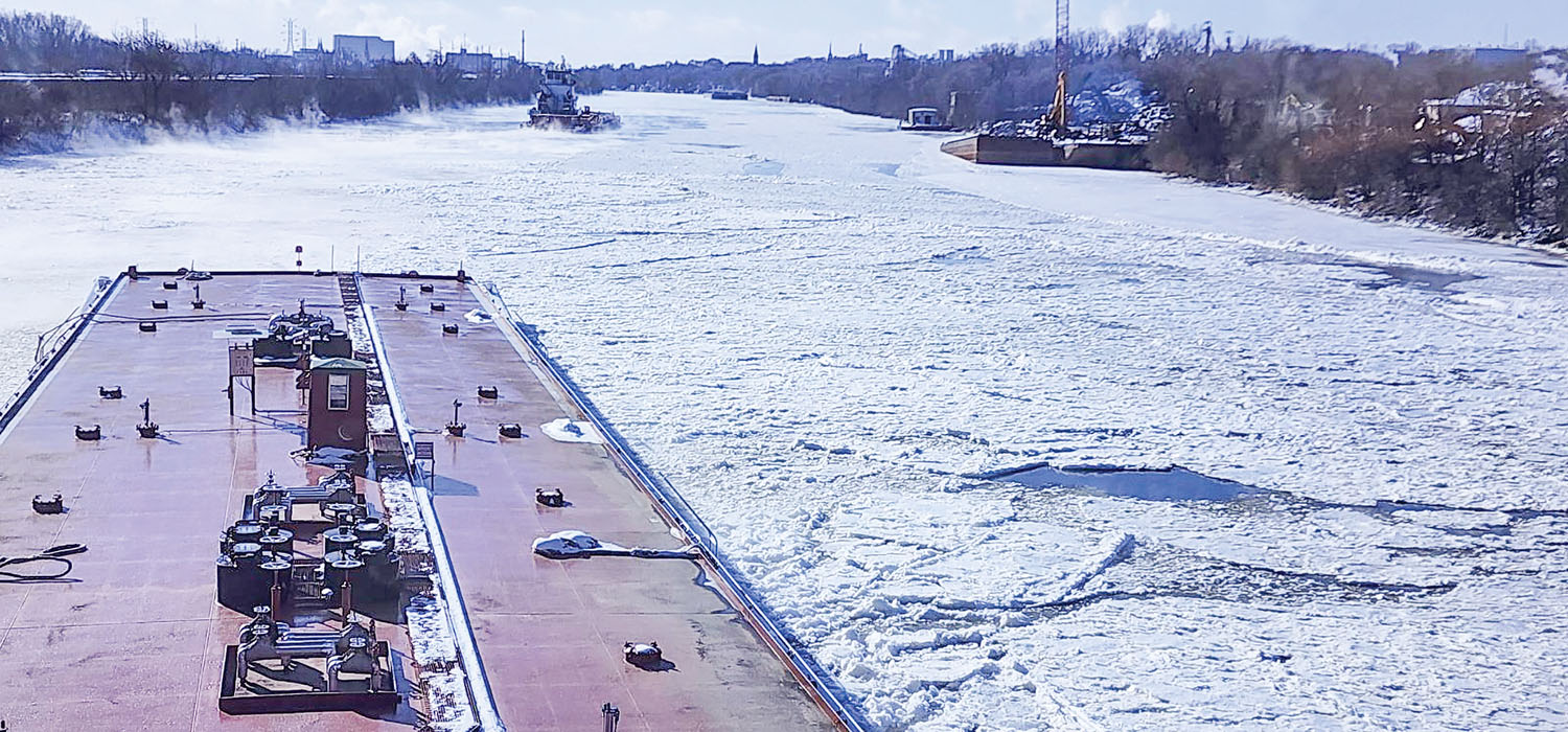 Ice surrounds tows on the Illinois Waterway within the past week. (Photo courtesy of Terry Bass.)