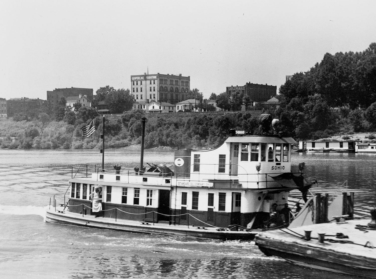 The new Sohio with Portsmouth, Ohio, in the background. (David Smith collection)