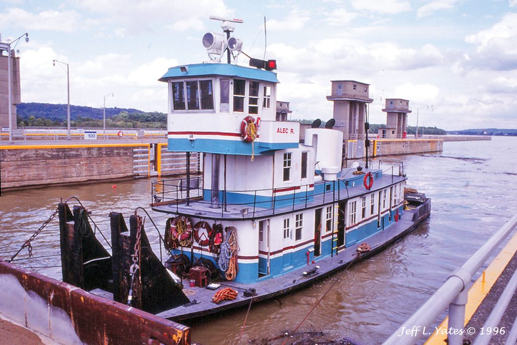 As the Alec R at Markland Locks, October 1, 1996. (Jeff Yates photo)