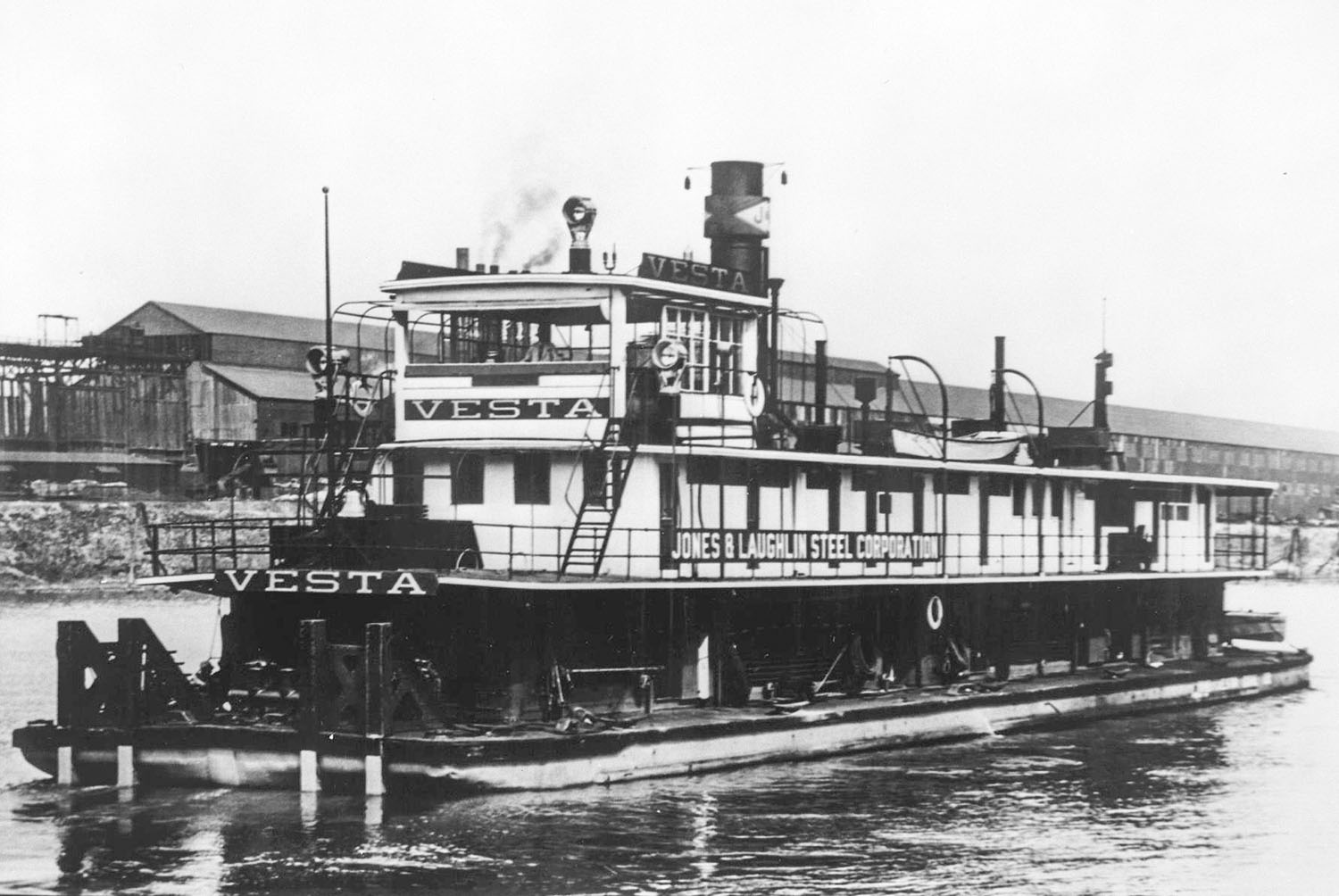 As the Vesta for J&L Steel in a posed shot. Note that there is no sash in the front of the pilothouse. (David Smith collection)
